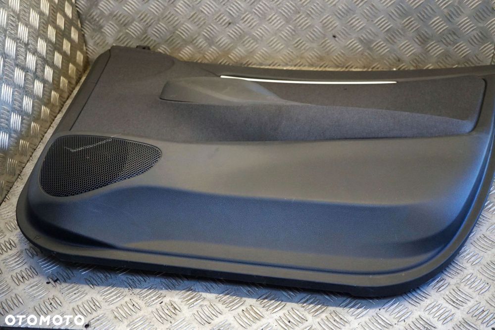 BOCZEK TAPICERKA DRZWI PRAWY PRZÓD YARIS CROSS 67610-0DP20-C3 TOYOTA 2020- - 1