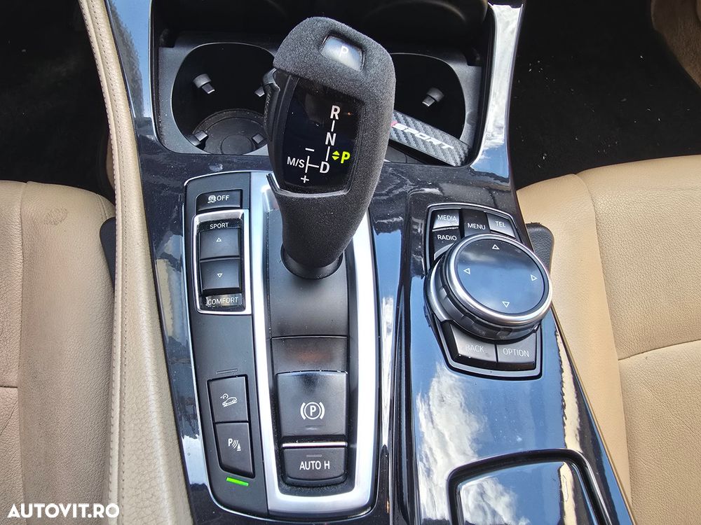 BMW Seria 5 520d xDrive - 18