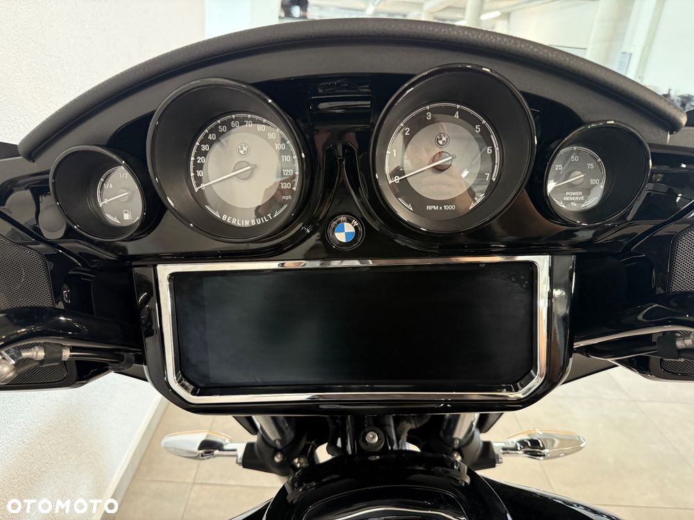 BMW R - 8