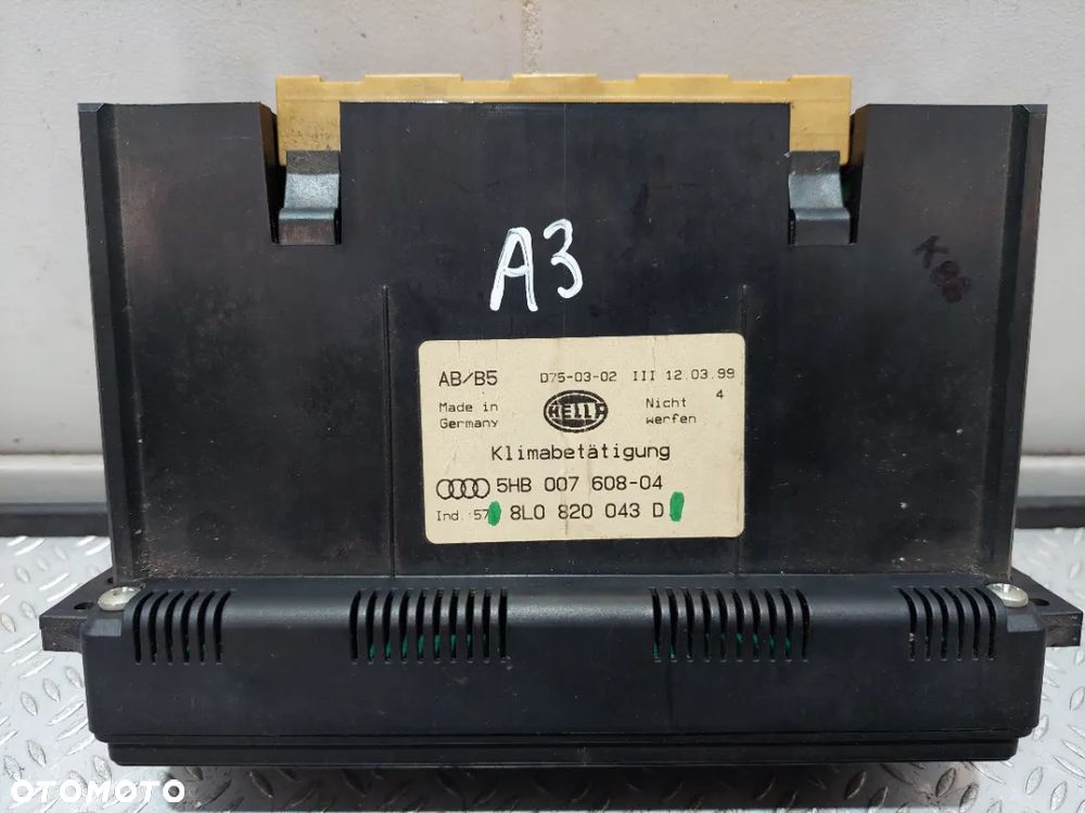 PANEL KLIMATYZACJI NAWIEWU AUDI A3 R1999 NR 8L0820043D - 2