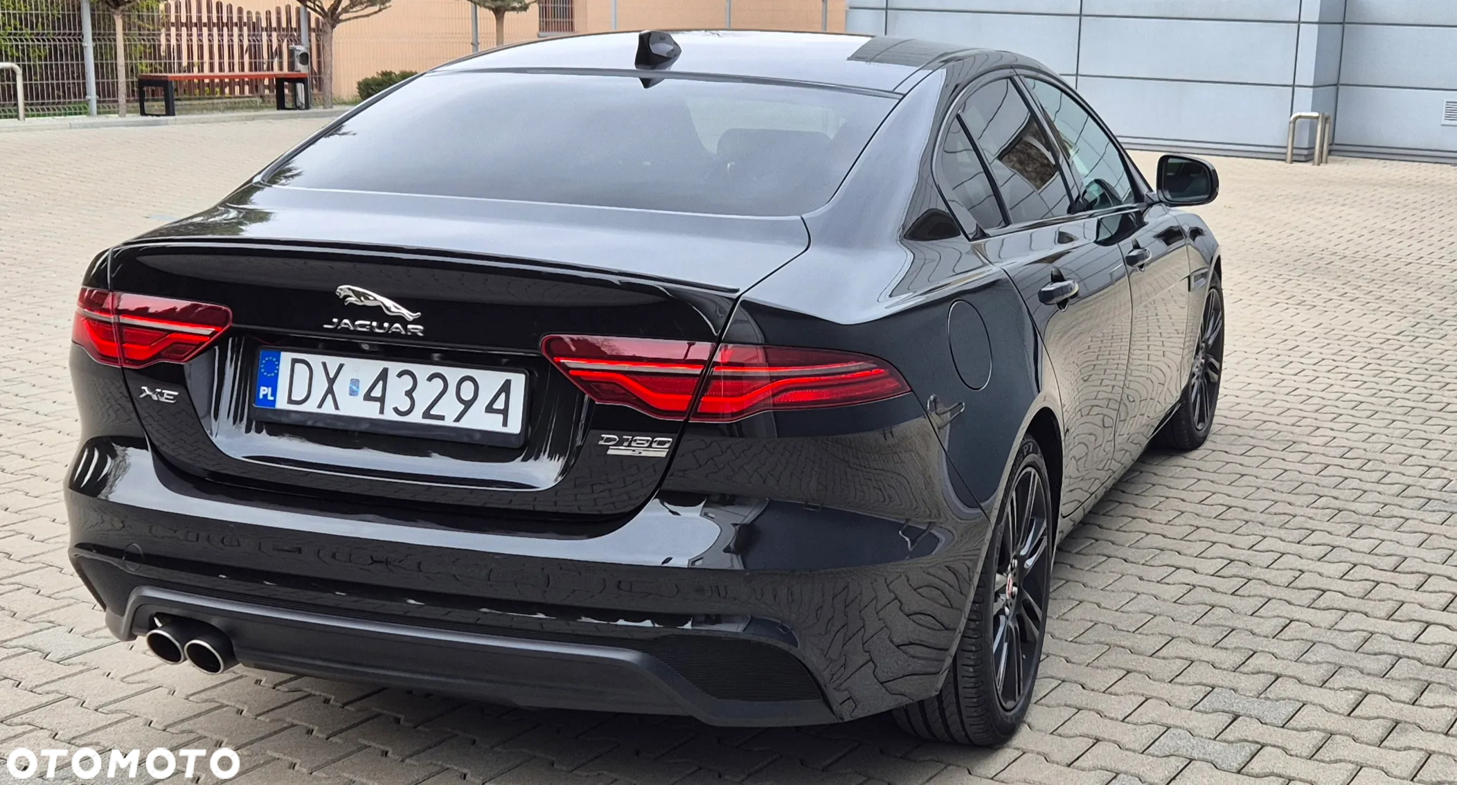 Jaguar XE - 9