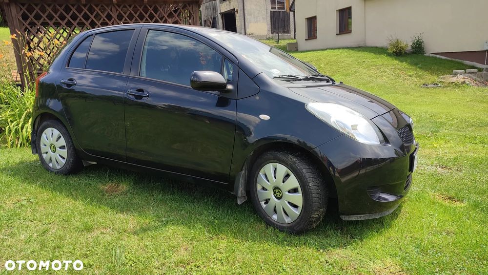 Toyota Yaris 1.3 VVT-i Sol - 2