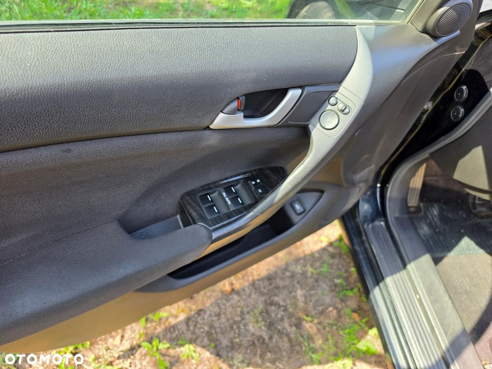 Honda Accord 2.0 Executive Nav - 18