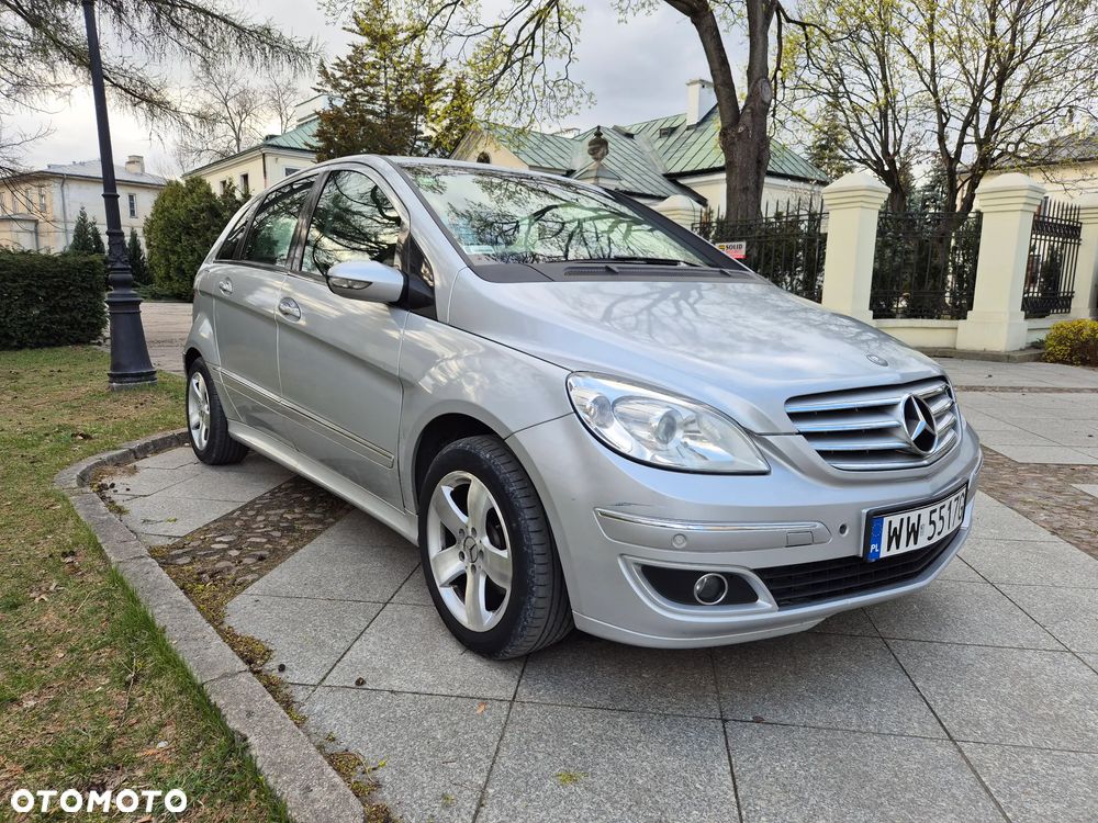 Mercedes-Benz Klasa B 200 CDI - 27