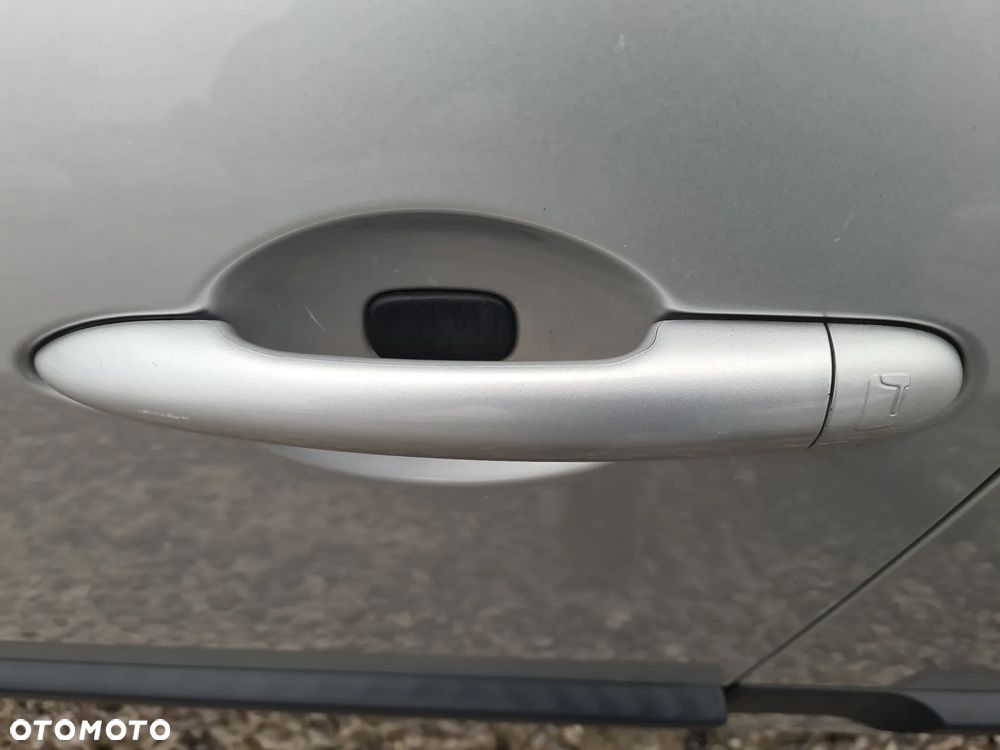 Renault Scenic 2.0 16V Privilege - 12