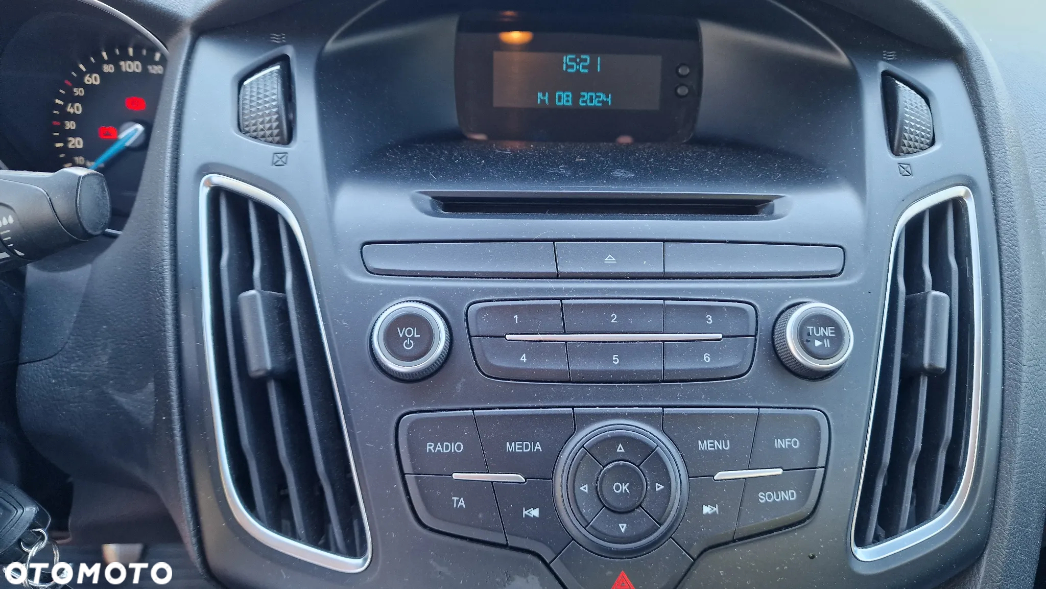 Ford Focus 1.6 Trend - 6