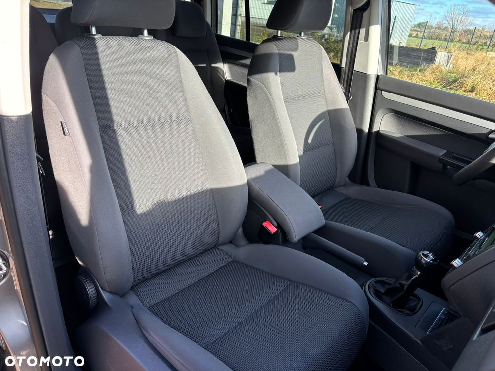 Volkswagen Touran 1.2 TSI STYLE - 12