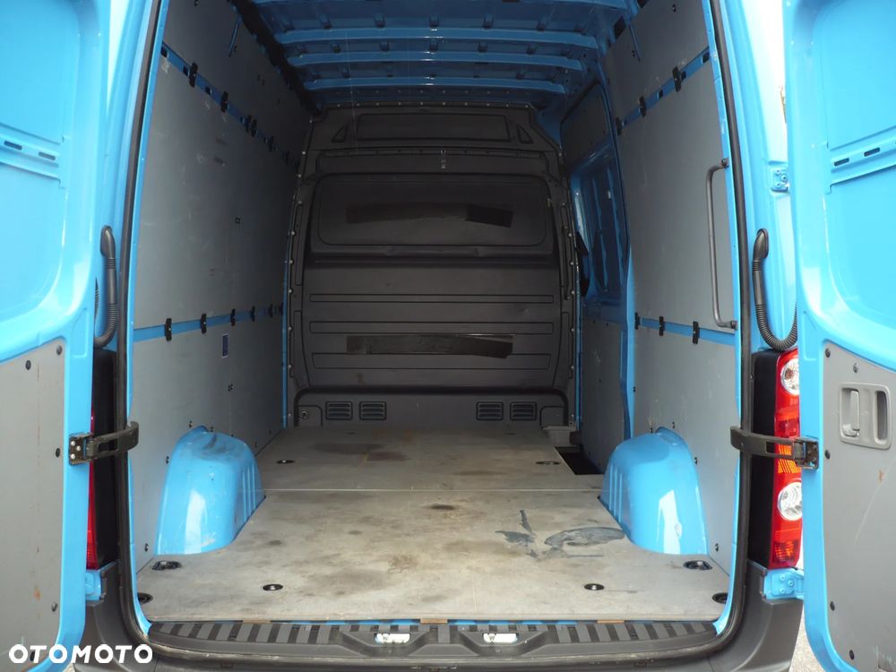 Volkswagen Crafter - 8