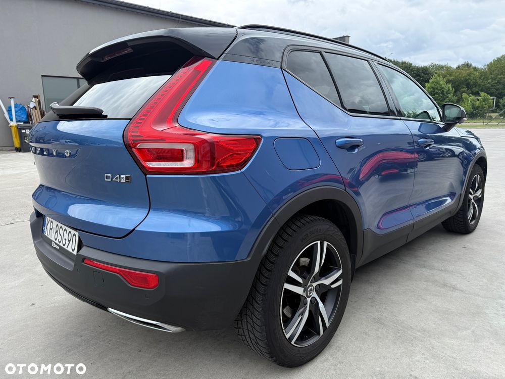 Volvo XC 40 D4 AWD R-Design - 8