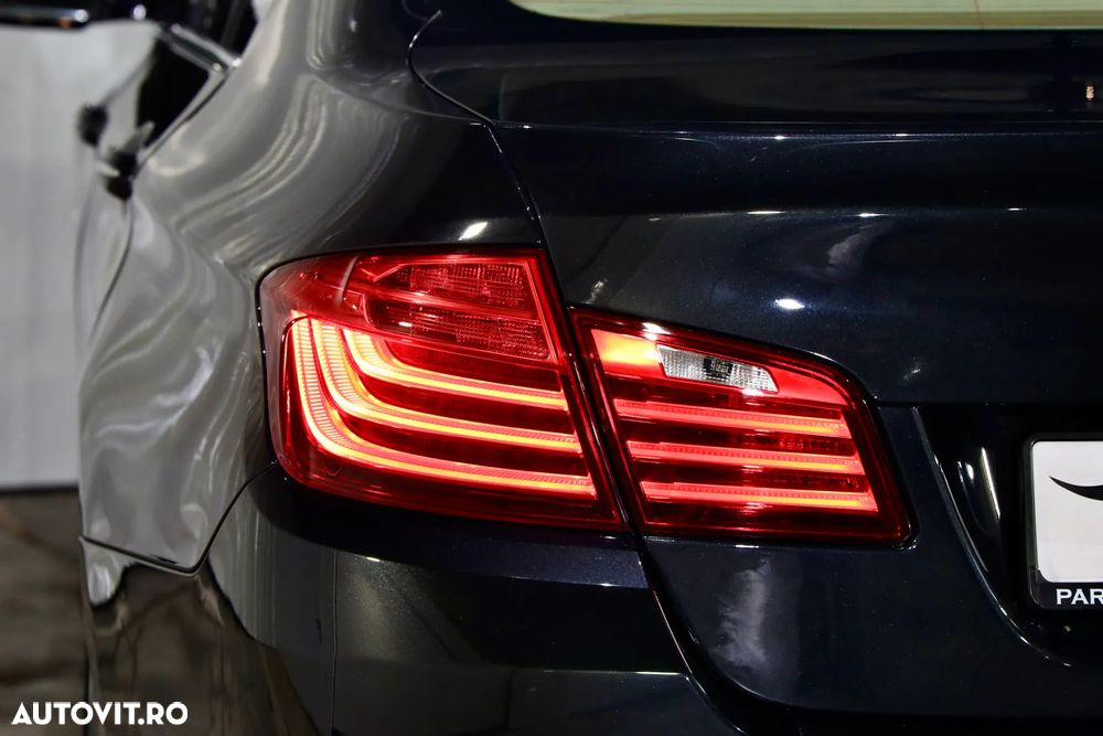 BMW Seria 5 520d Aut. Luxury Line - 37
