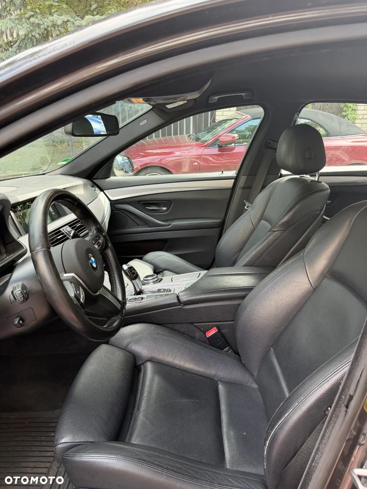 BMW Seria 5 520d xDrive - 12