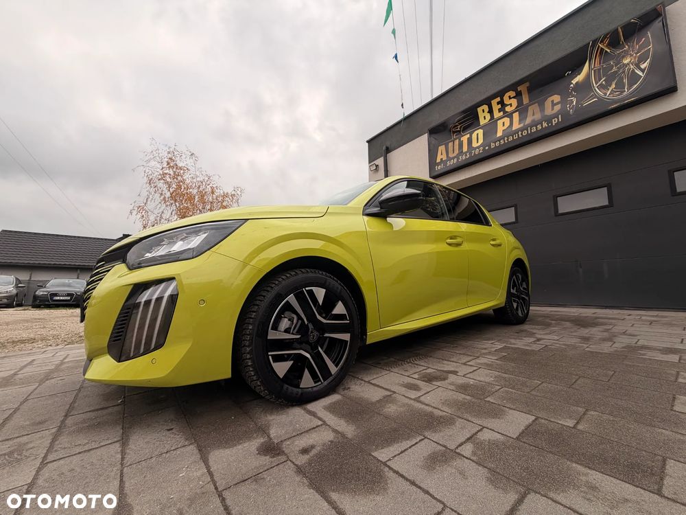 Peugeot 208 - 30