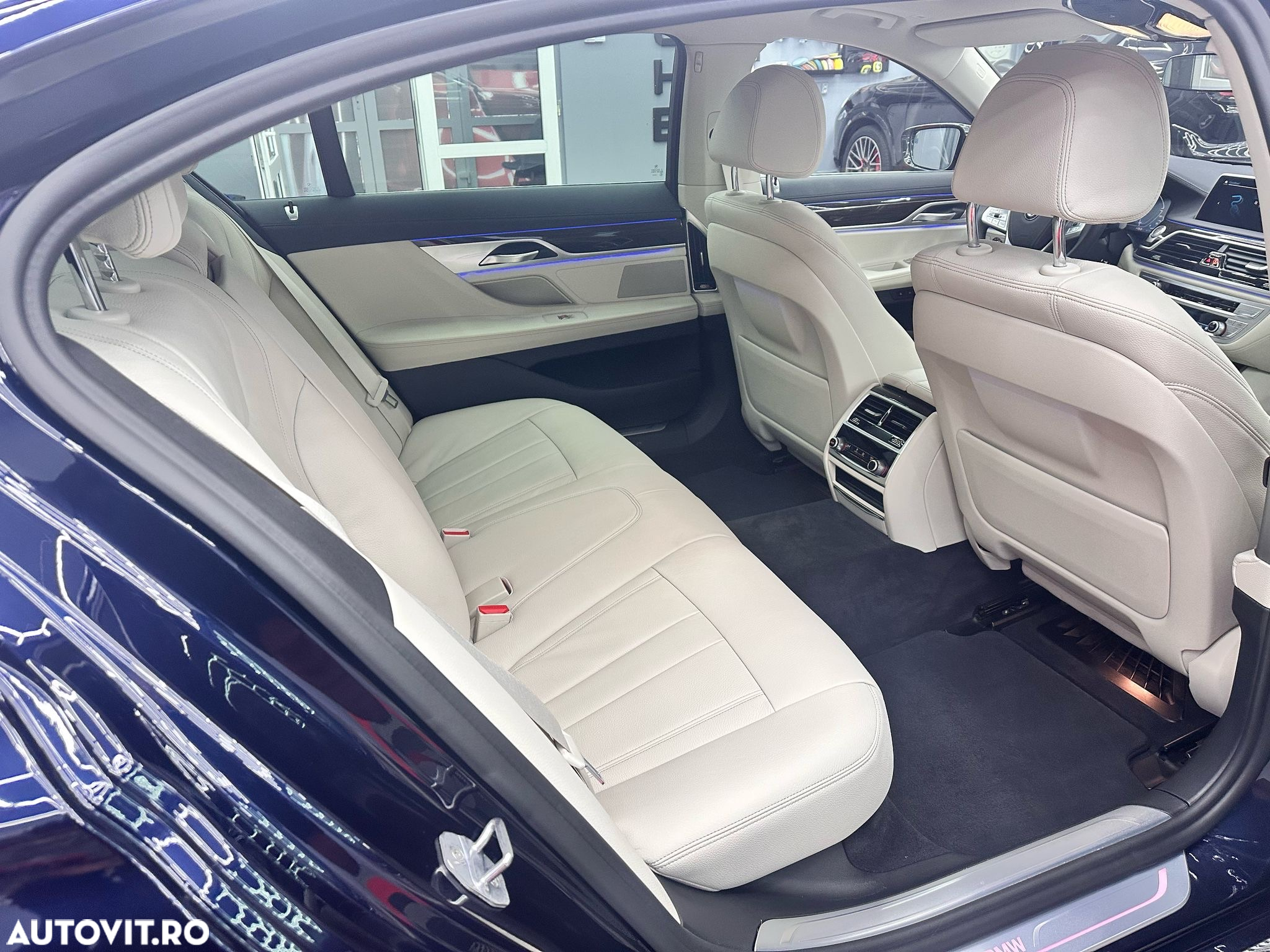 BMW Seria 7 - 8