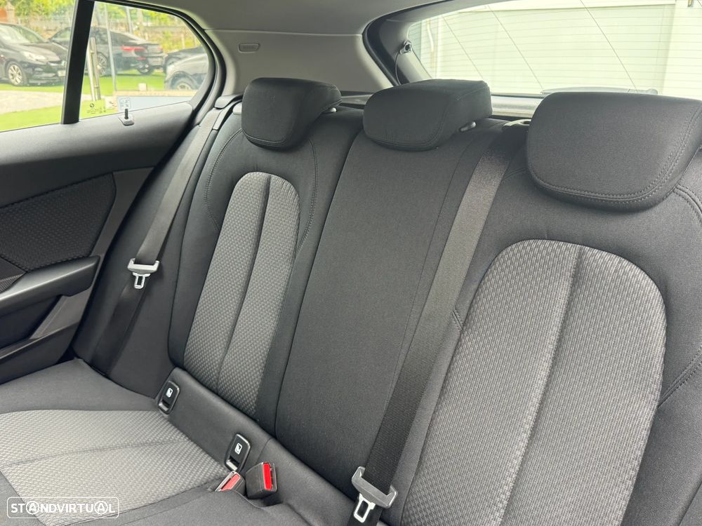 BMW 118 d Aut. Sport Line - 18