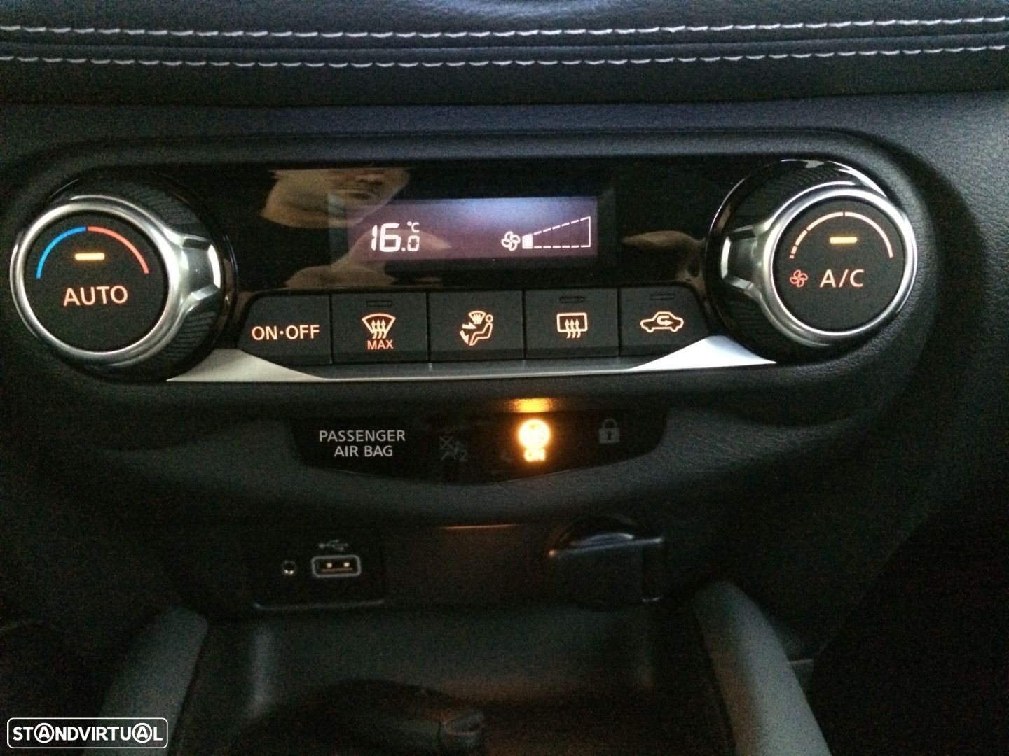 Nissan Juke 1.0 DIG-T N-Connecta - 32