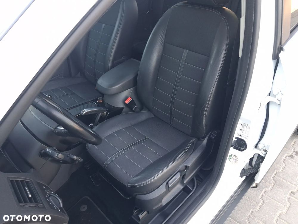 Ford Kuga 2.0 TDCi Titanium S - 36