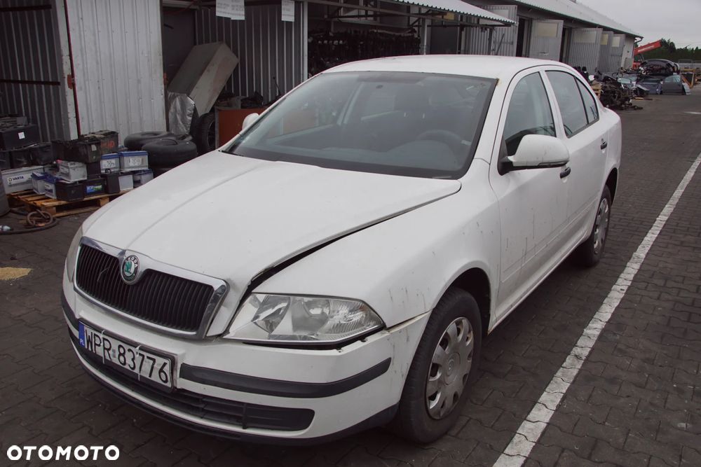 Auto na części - Skoda Octavia II Lift 1.6 MPI 102 KM BSE LVN LF9E 2011R Silnik Skrzynia Drzwi Maska Błotnik Zderzak Klapa Lampa Lusterko Klamka Szyba Deska Kokpit Sterownik Moduł Czujnik Licznik Panel Kierownica - 1