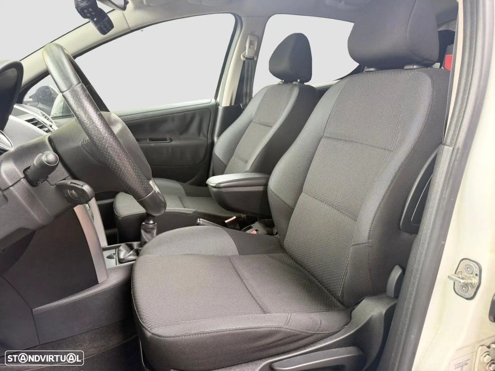 Peugeot 207 1.4 HDi Sport — fotografia 9