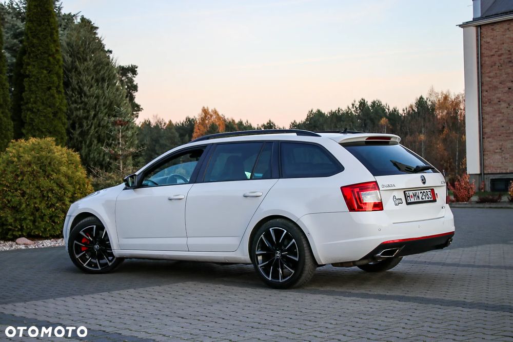 Skoda Octavia 2.0 TDI DSG RS - 16