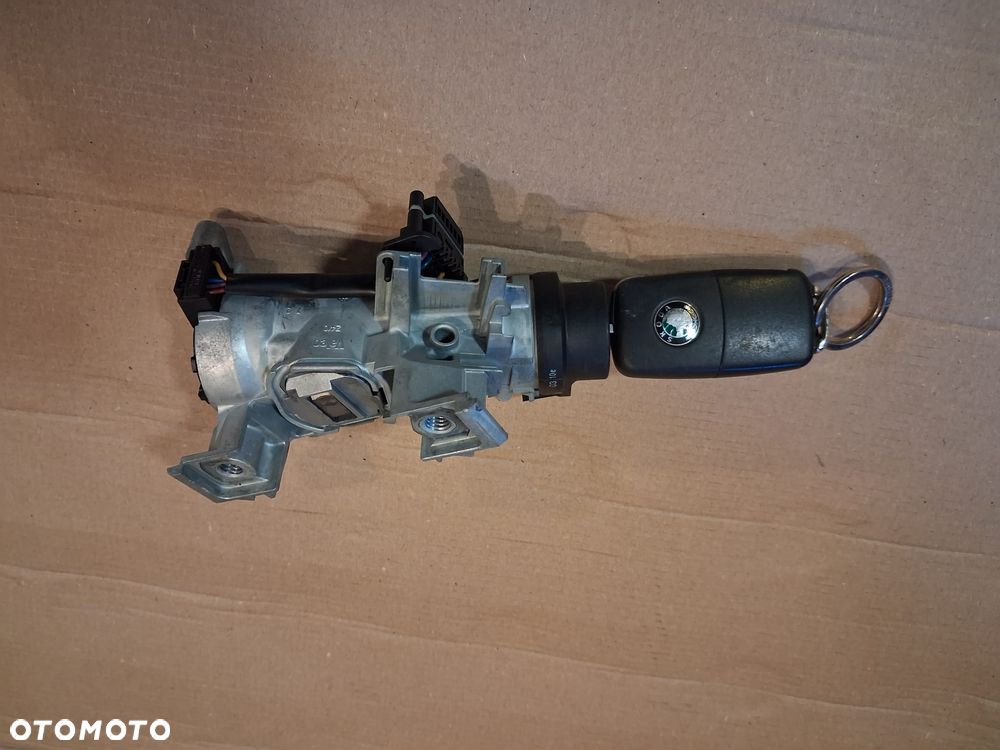 Stacyjka kluczyk SKODA 1K0905851B  OE - 1