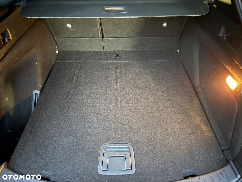Toyota Corolla - 23