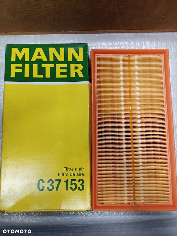 Filtr powietrza Mann-Filter C37 153