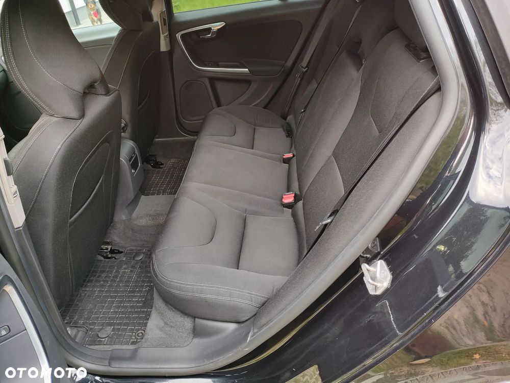 Volvo V60 D3 Base - 14