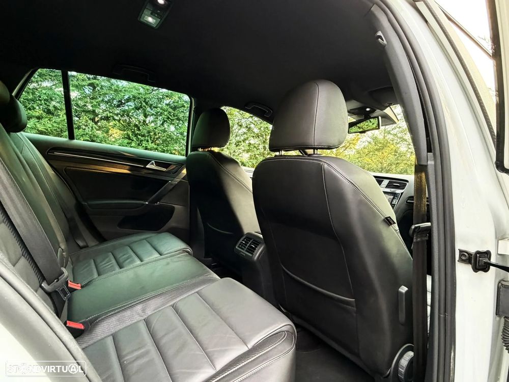 VW Golf R 4Motion BlueMotion DSG - 22