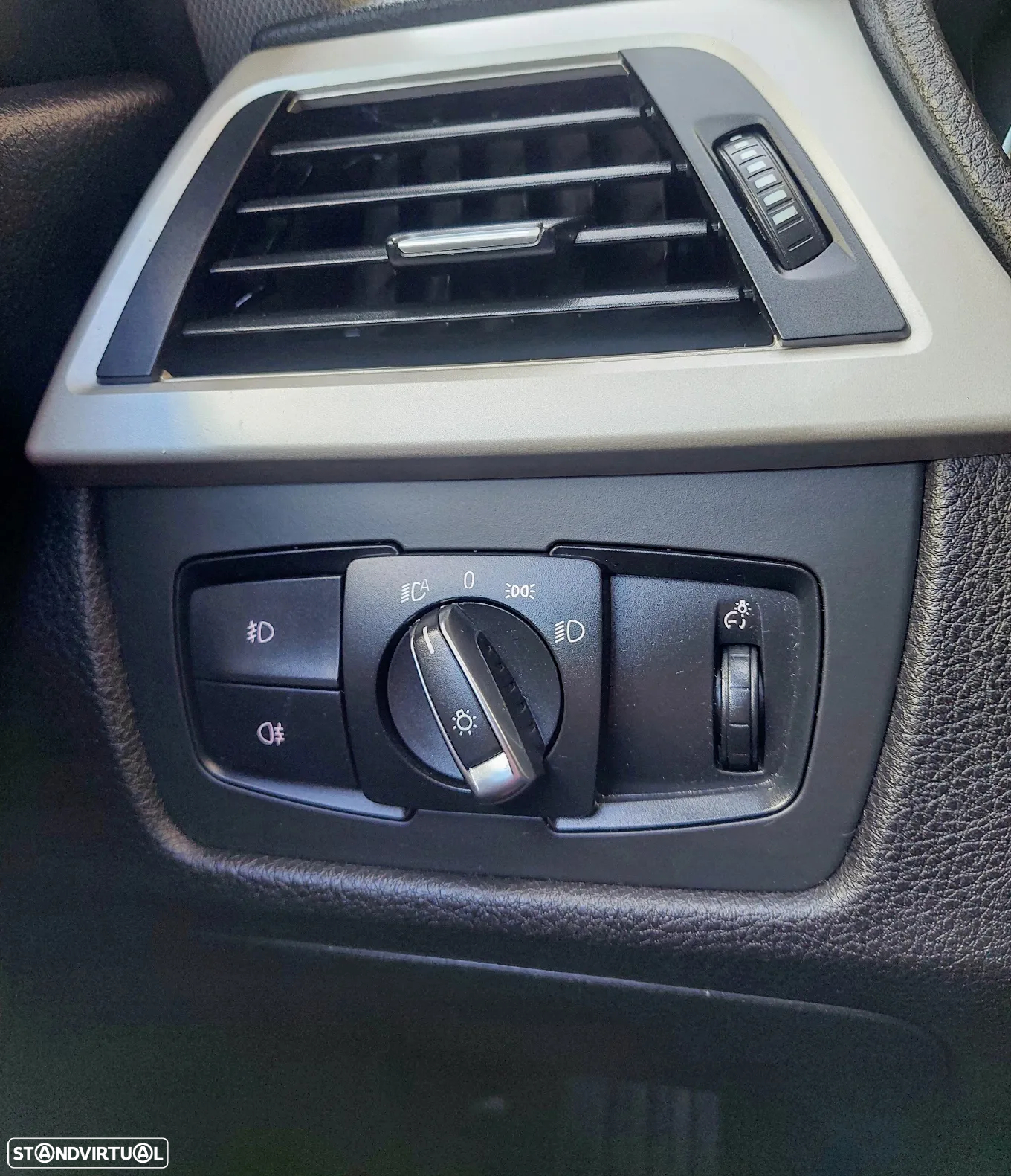 BMW 320 d Line Luxury - 29