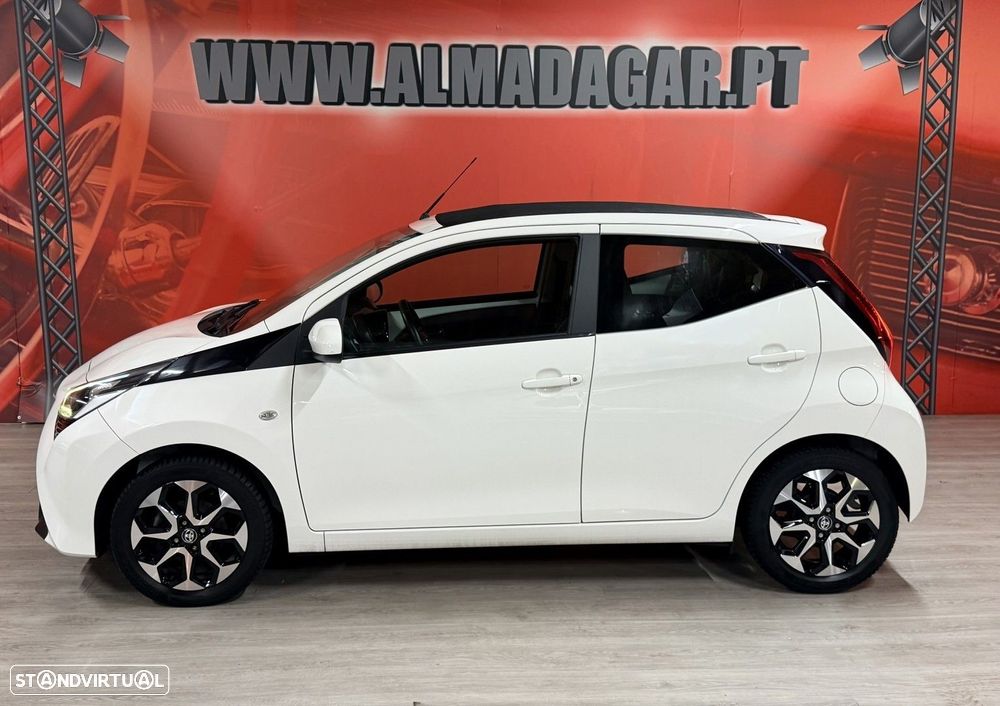 Toyota Aygo 1.0 X-Play+X-Touch - 2