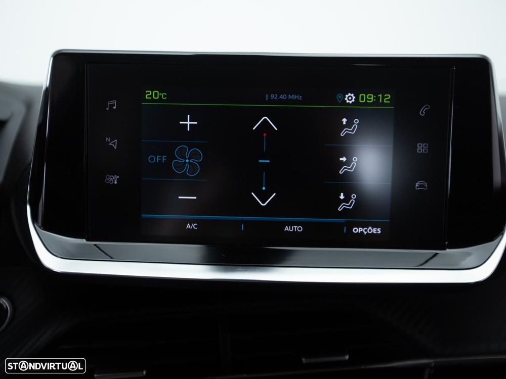 Peugeot e-2008 50 kWh Allure Pack - 21