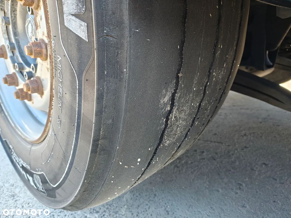 Scania R 450 315/70R22,5 - 17