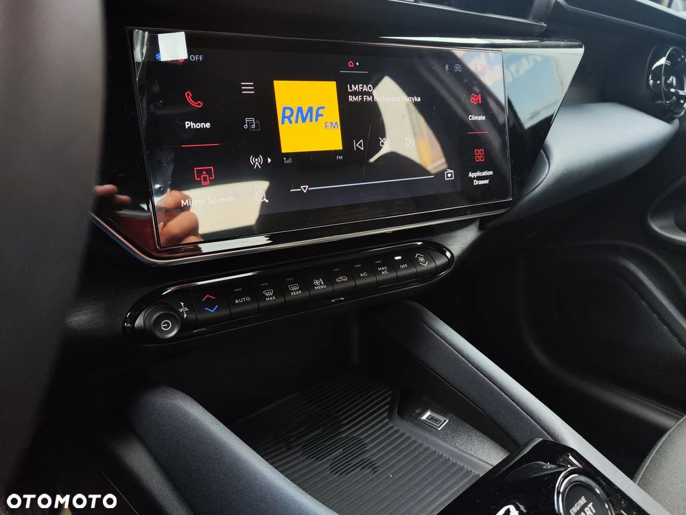 Alfa Romeo Junior 1.2 mHEV Ibrida eDCT - 25