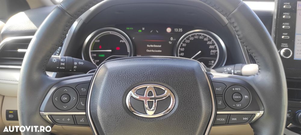 Toyota Camry 2.5 Exclusive - 17