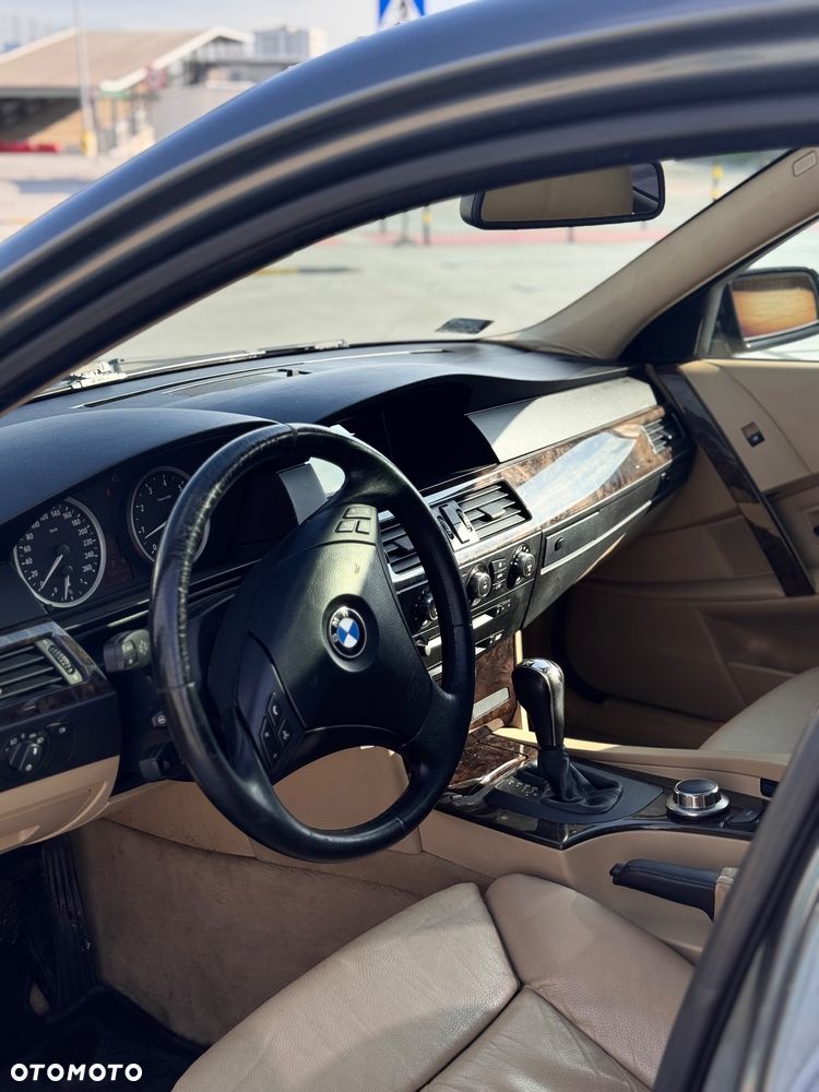 BMW Seria 5 525i - 8