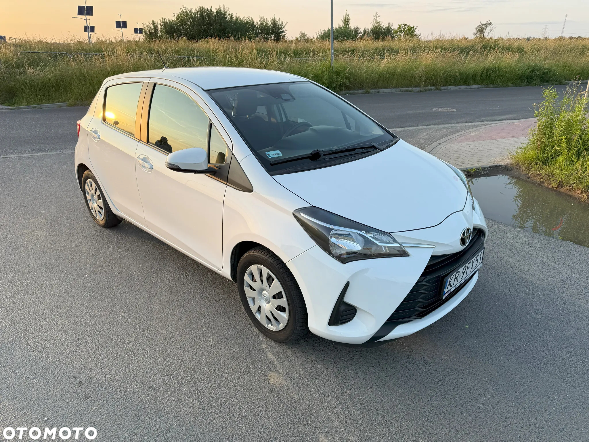 Toyota Yaris 1.0 Active EU6 - 4