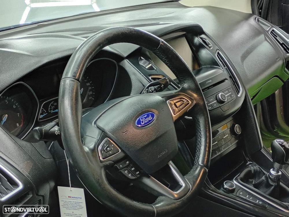 Ford Focus 1.0 SCTi ST-Line - 12