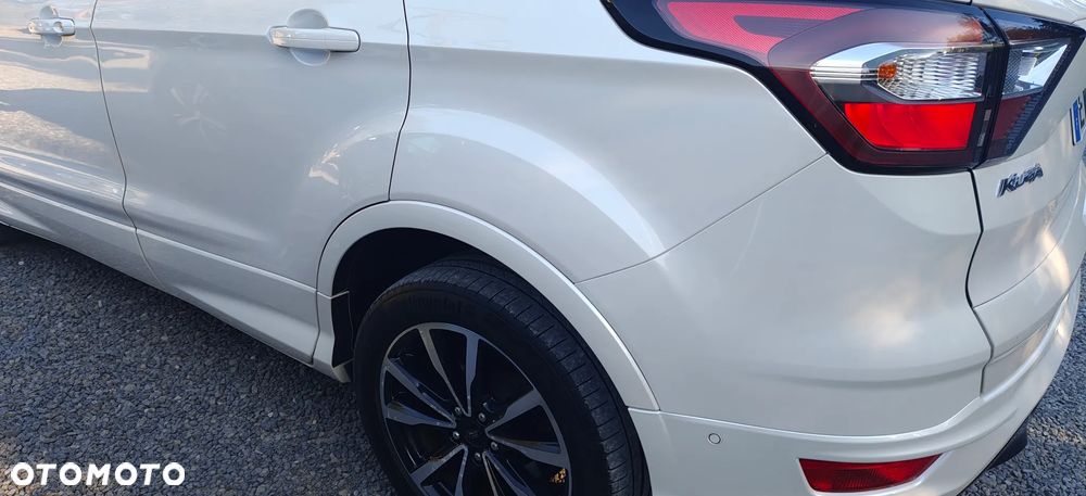 Ford Kuga - 31