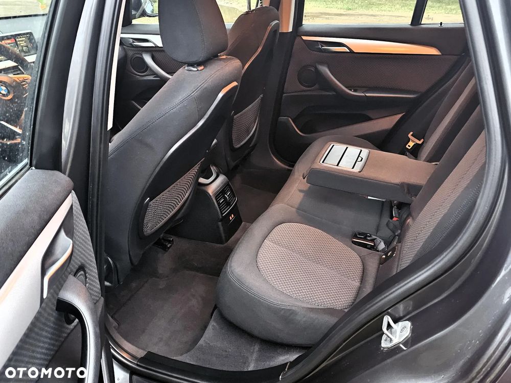BMW X1 sDrive18d Advantage - 13