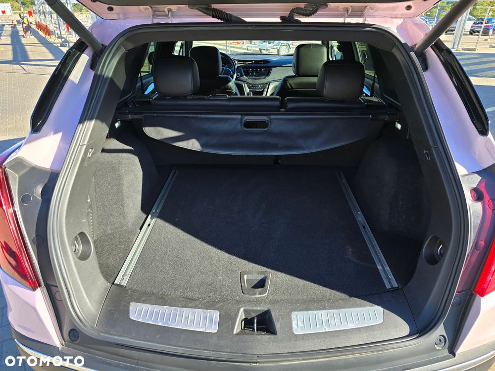 Cadillac XT5 - 12