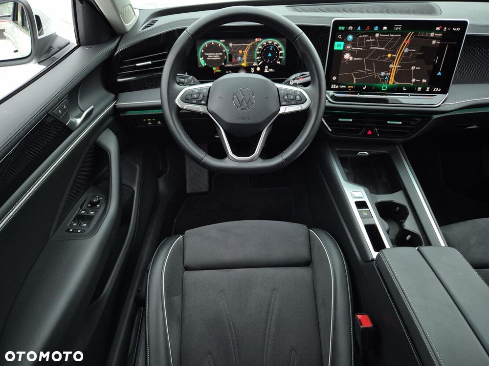 Volkswagen Passat - 16