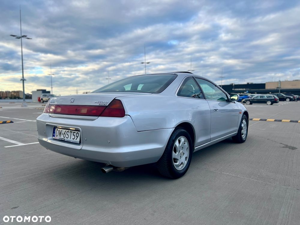 Honda Accord 2.0 ES - 5