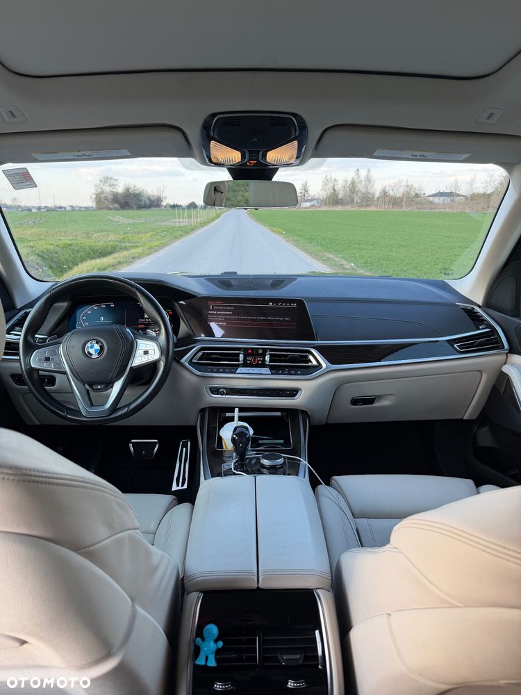 BMW X7 xDrive40i - 19