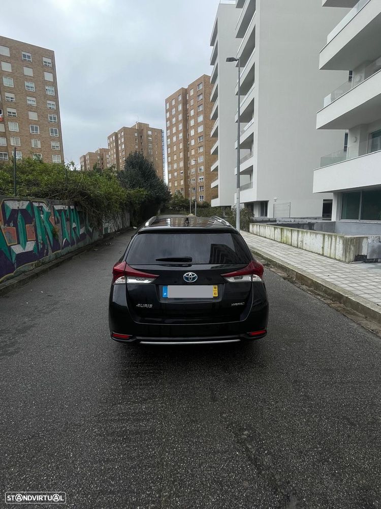 Toyota Auris Touring Sports 1.8 HSD Exclusive - 4