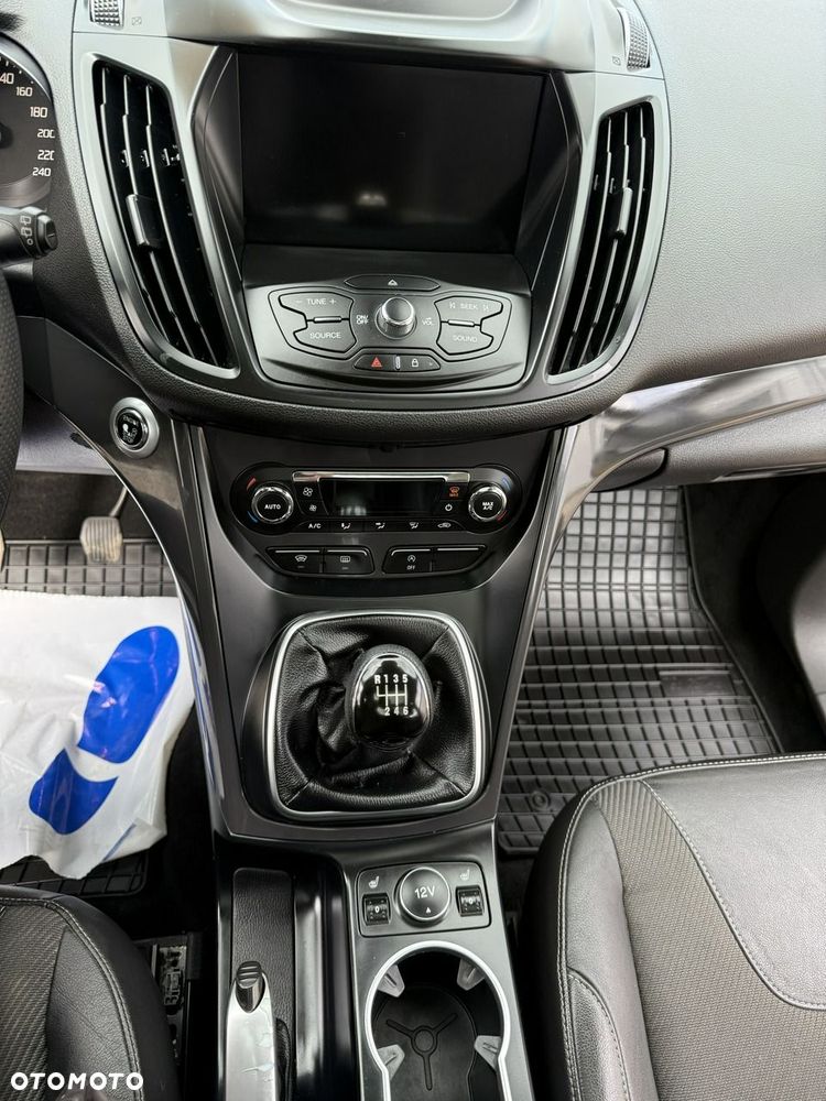 Ford Kuga - 25