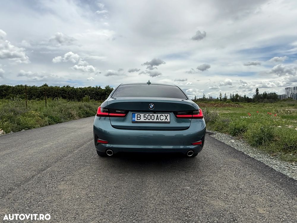 BMW Seria 3 320i GT Aut. Luxury Line - 13