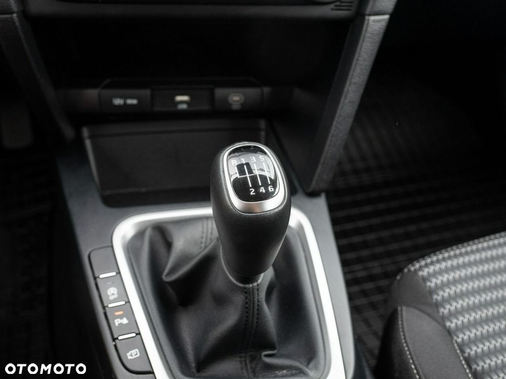 Kia Ceed 1.5 T-GDI M - 16