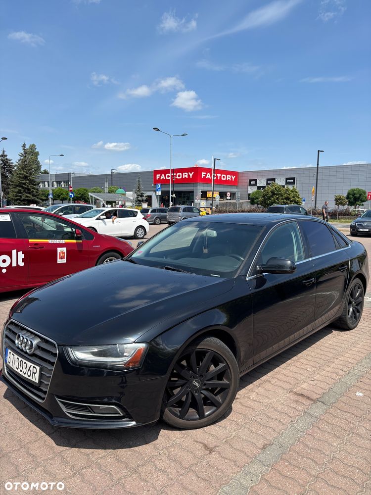 Audi A4 Limousine - 1