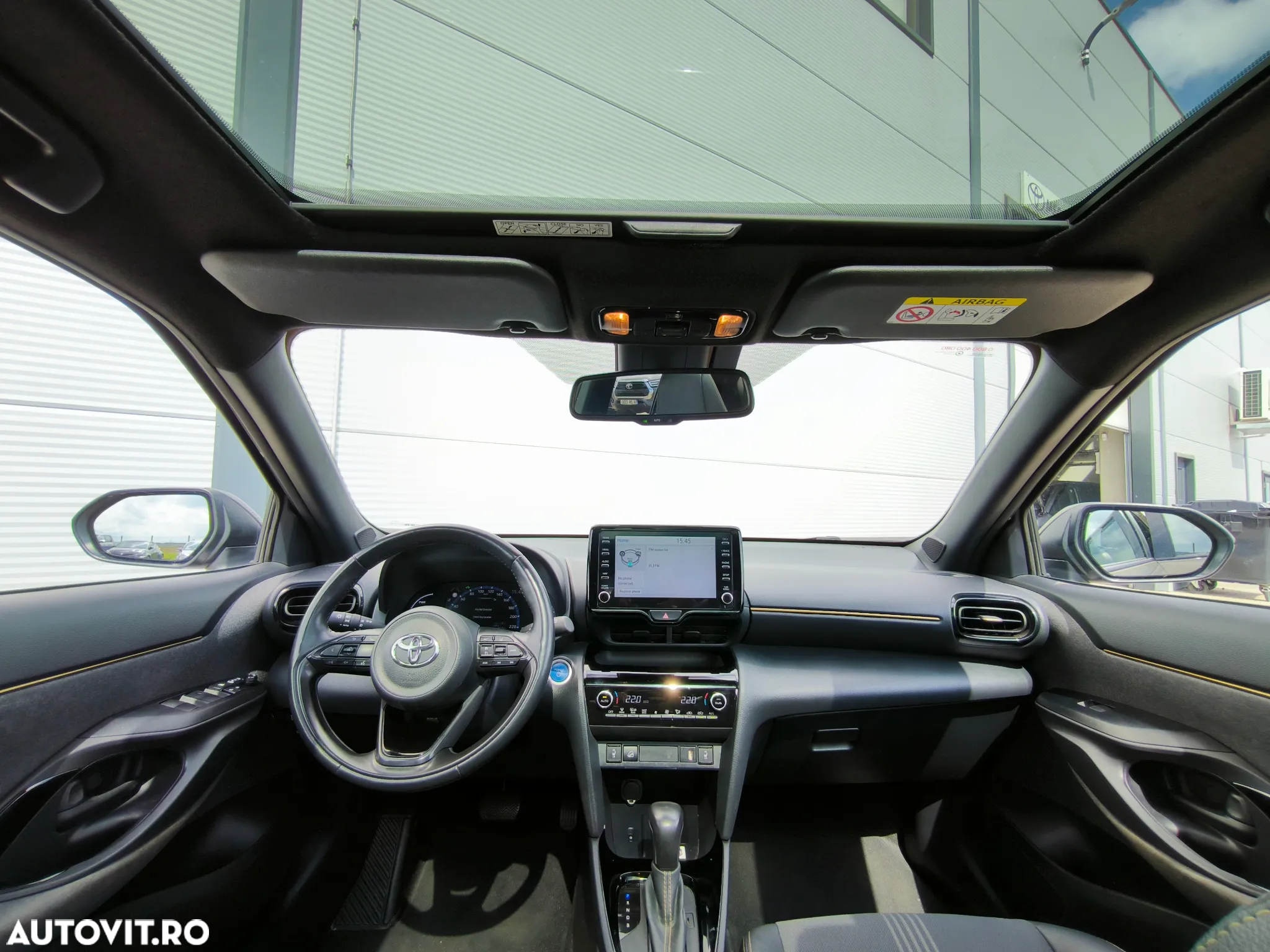 Toyota Yaris Cross 1.5 VVT-i HSD 4x4 Exclusive Adventure - 10