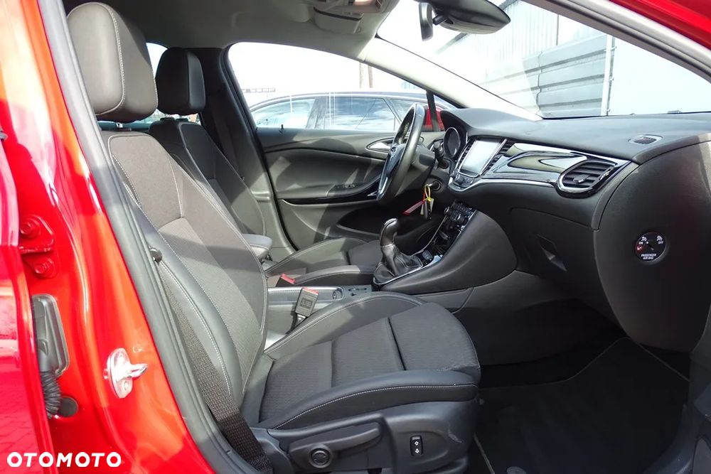 Opel Astra 1.4 Turbo Sports Tourer Innovation - 40